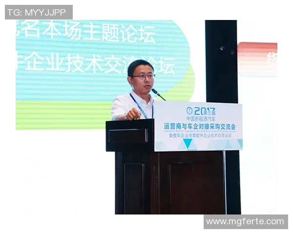 西安攀岩队的防反策略解析与攀岩热点动态探讨